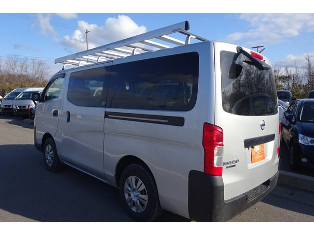 NISSAN NV350 CARAVAN 4WD 2013 Image 31