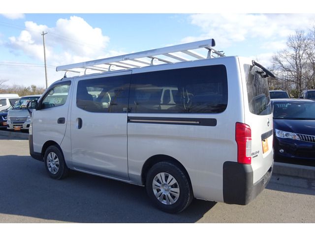 NISSAN NV350 CARAVAN 4WD 2013 Image 31