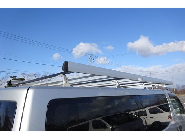 NISSAN NV350 CARAVAN 4WD 2013 Image 31