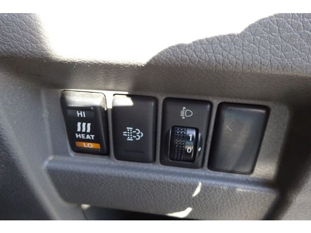 NISSAN NV350 CARAVAN 4WD 2013 Image 31