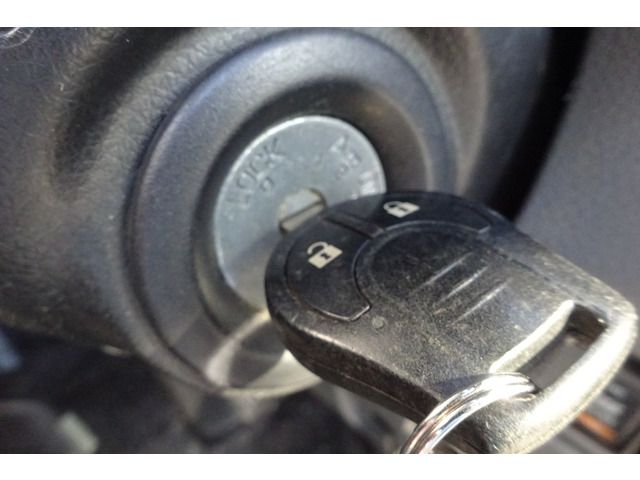 NISSAN NV350 CARAVAN 4WD 2013 Image 31