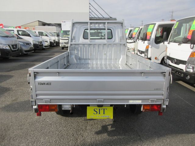 TOYOTA TOWNACE TRUCK 2WD 2012 Image 31