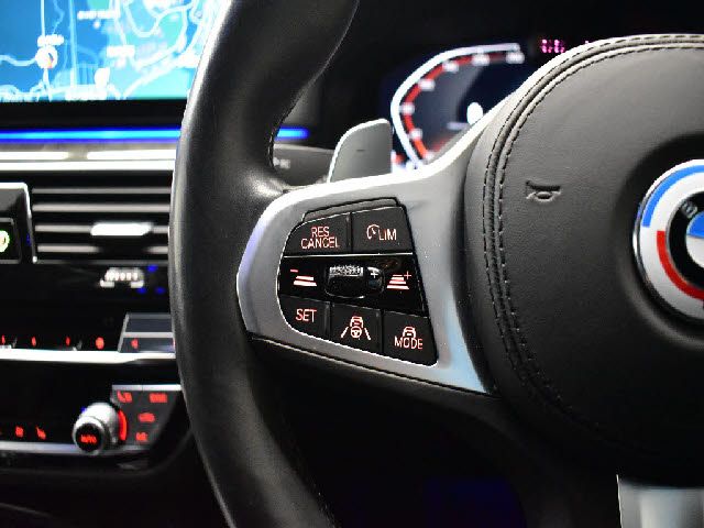 BMW 5SERIES SEDAN 2021 Image 31