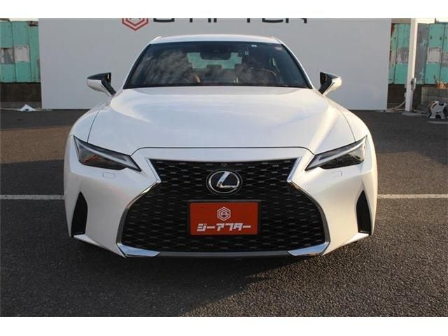 TOYOTA LEXUS IS300H 2023 Image 31