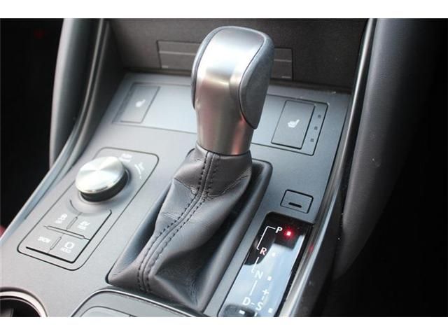 TOYOTA LEXUS IS300H 2023 Image 31