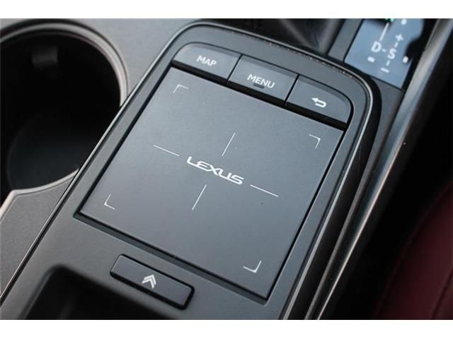 TOYOTA LEXUS IS300H 2023 Image 31