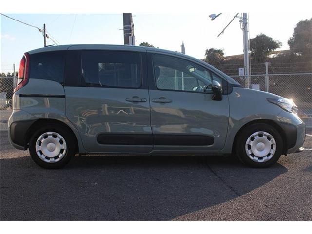 TOYOTA SIENTA HYBRID 2023 Image 31