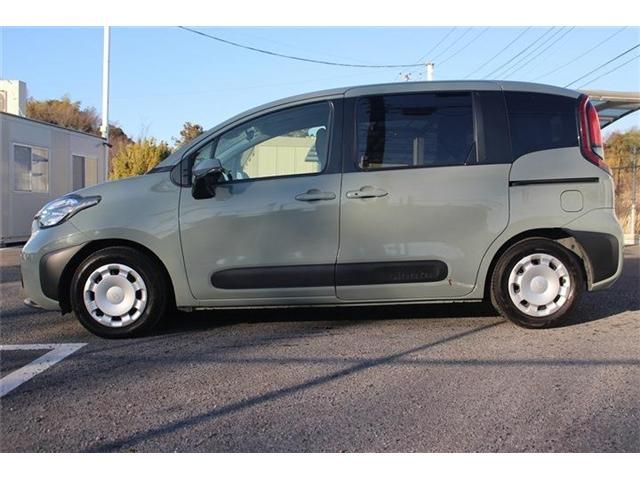 TOYOTA SIENTA HYBRID 2023 Image 31