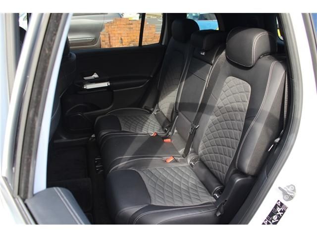 MERCEDES BENZ GLB 2020 Image 31