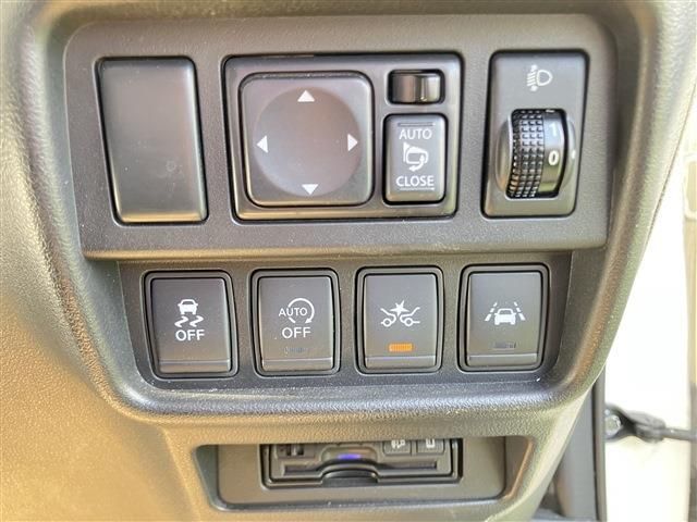 NISSAN JUKE 2017 Image 31