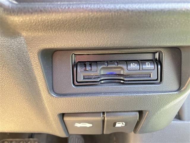 NISSAN JUKE 2017 Image 31