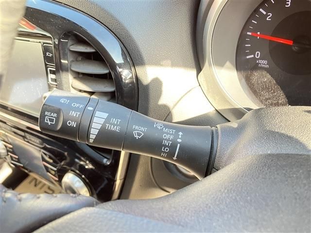 NISSAN JUKE 2017 Image 31