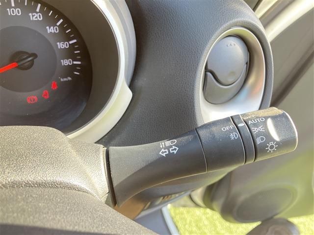 NISSAN JUKE 2017 Image 31