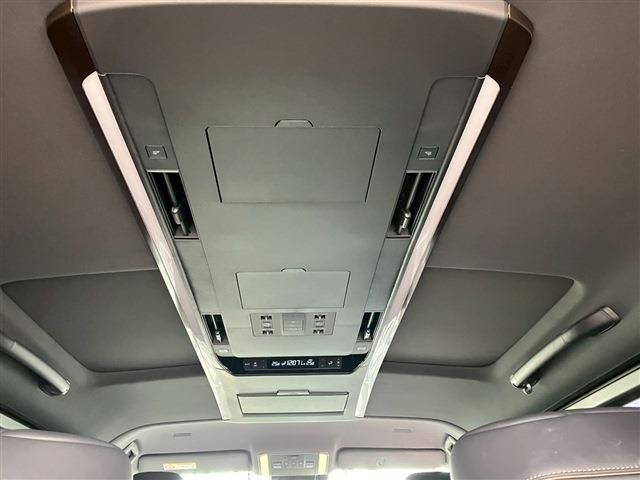 TOYOTA ALPHARD HYBRID 2024 Image 31