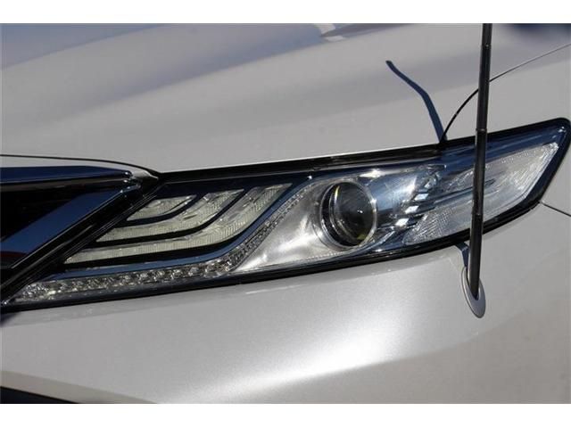 TOYOTA CAMRY HYBRID 2017 Image 31