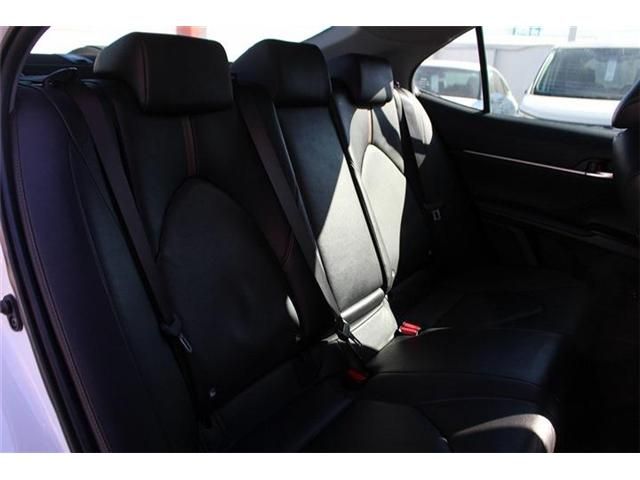 TOYOTA CAMRY HYBRID 2017 Image 31