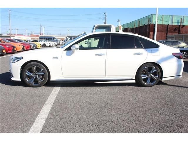 TOYOTA CROWN SEDAN HYBRID 2018 Image 31