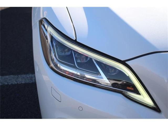 TOYOTA CROWN SEDAN HYBRID 2018 Image 31