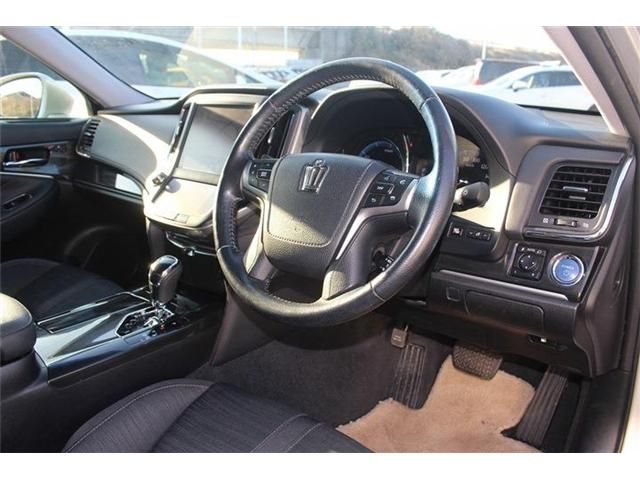 TOYOTA CROWN SEDAN HYBRID 2013 Image 31