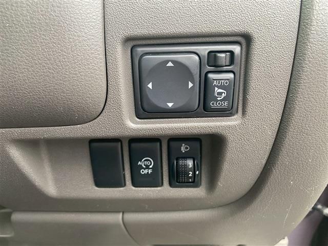 NISSAN MARCH 2011 Image 31