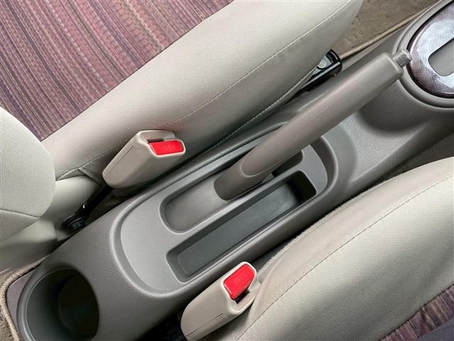 NISSAN MARCH 2011 Image 31