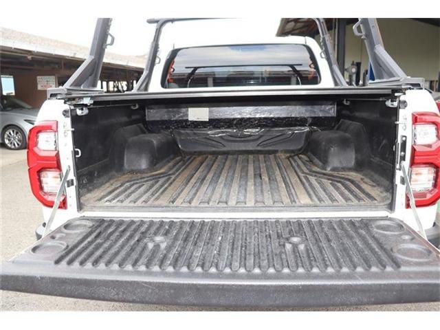 TOYOTA HILUX 4WD 2022 Image 31