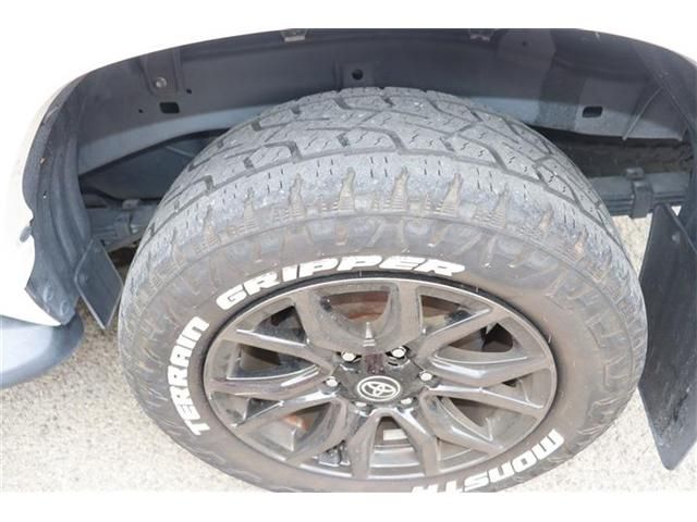 TOYOTA HILUX 4WD 2022 Image 31