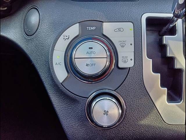 TOYOTA SIENTA HYBRID 2016 Image 31