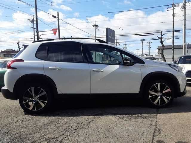 PEUGEOT 2008 2017 Image 31