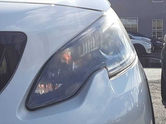 PEUGEOT 2008 2017 Image 31