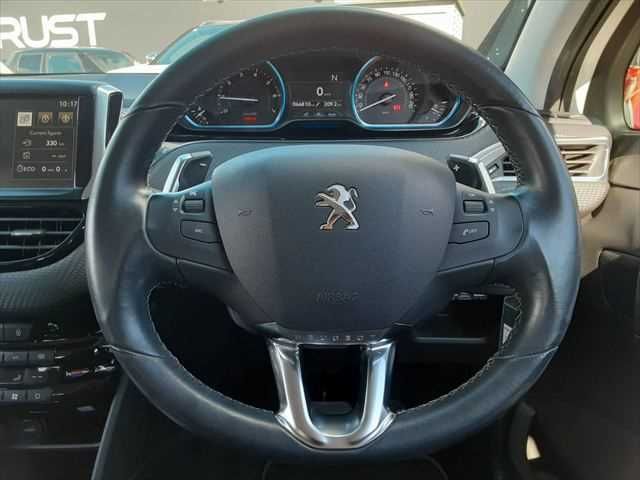PEUGEOT 2008 2015 Image 31