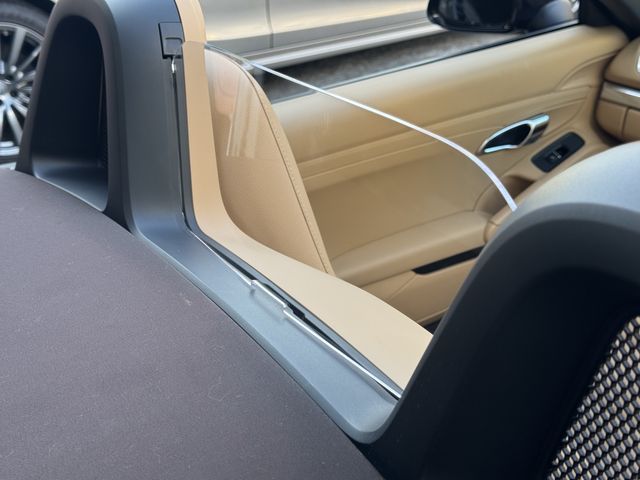 PORSCHE BOXSTER 2015 Image 31