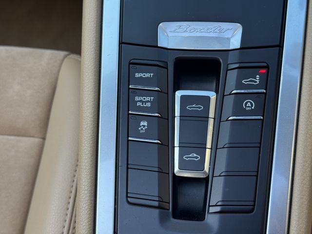 PORSCHE BOXSTER 2015 Image 31