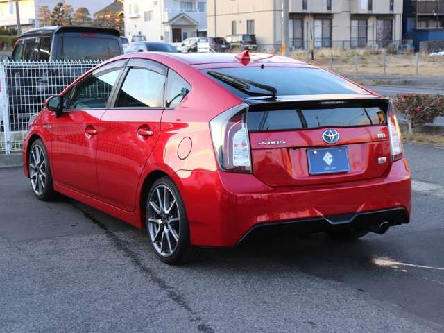 TOYOTA PRIUS 2015 Image 31