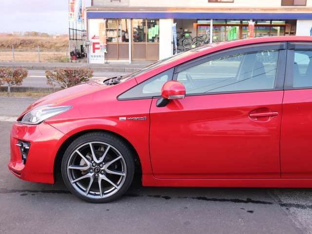 TOYOTA PRIUS 2015 Image 31