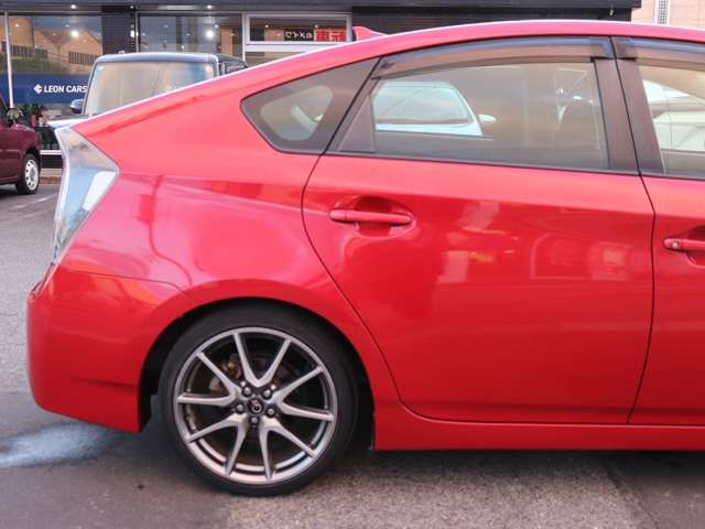 TOYOTA PRIUS 2015 Image 31