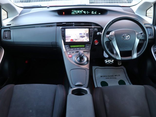 TOYOTA PRIUS 2015 Image 31