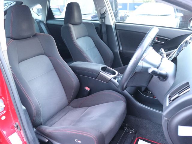 TOYOTA PRIUS 2015 Image 31