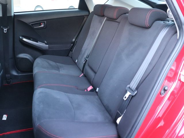 TOYOTA PRIUS 2015 Image 31