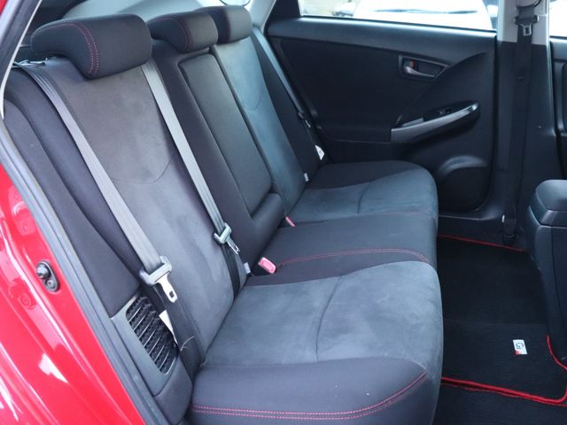 TOYOTA PRIUS 2015 Image 31