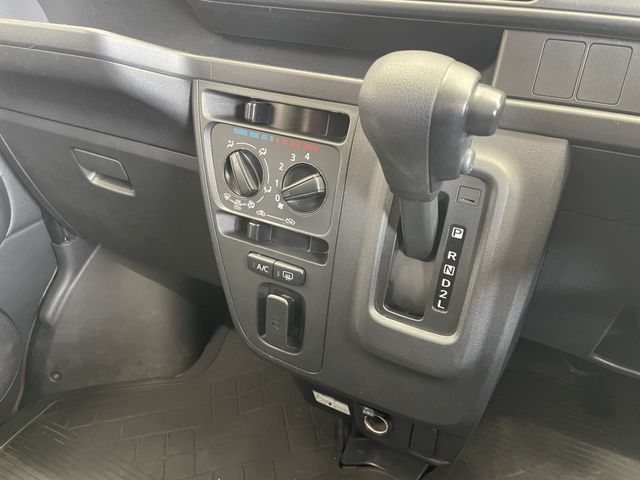 DAIHATSU HIJET CARGO 2020 Image 31