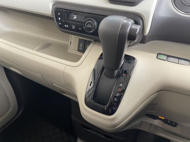 HONDA N BOX 2019 Image 31