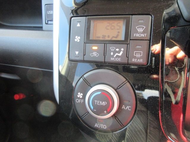 DAIHATSU TANTO CUSTOM 4WD 2013 Image 31