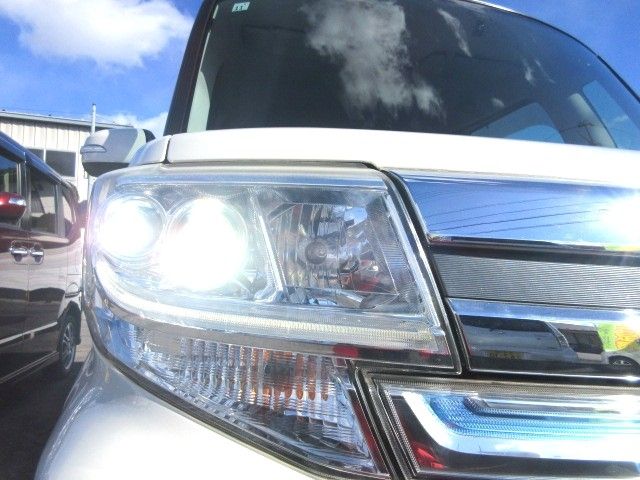 DAIHATSU TANTO CUSTOM 4WD 2013 Image 31