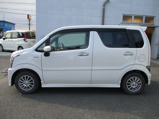SUZUKI WAGON R STINGRAY 2018 Image 31