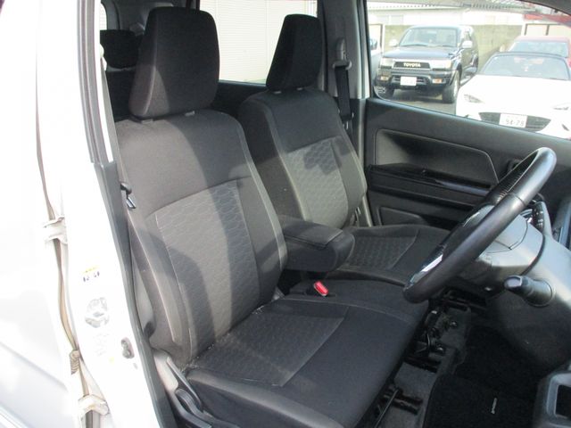 SUZUKI WAGON R STINGRAY 2018 Image 31