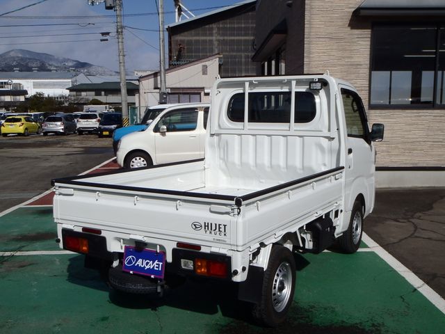 DAIHATSU HIJET TRUCK 4WD 2022 Image 31