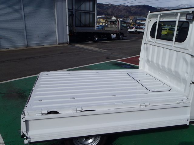 DAIHATSU HIJET TRUCK 4WD 2022 Image 31