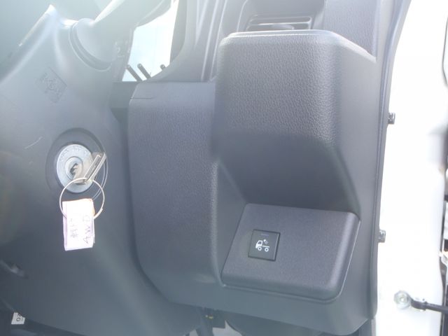 DAIHATSU HIJET TRUCK 4WD 2022 Image 31