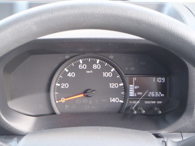 DAIHATSU HIJET TRUCK 4WD 2022 Image 31